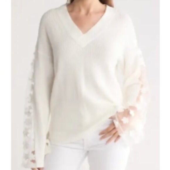 French Connection Caballo Appliqué Flower Sleeve Sweater Small, SUMMER WHITE NWT - Picture 10 of 10